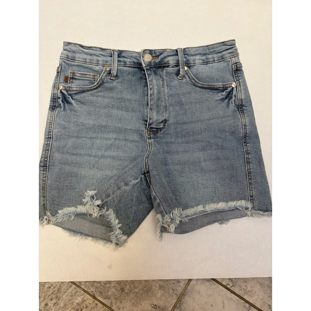 Judy Blue Hi-Rise Tummy Control Top Denim Jean Shorts Size Large Style #150331 - Picture 4 of 5